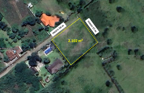 Terreno de venta en Tumbaco 2.102 m² conjunto privado Pradera del Valle.