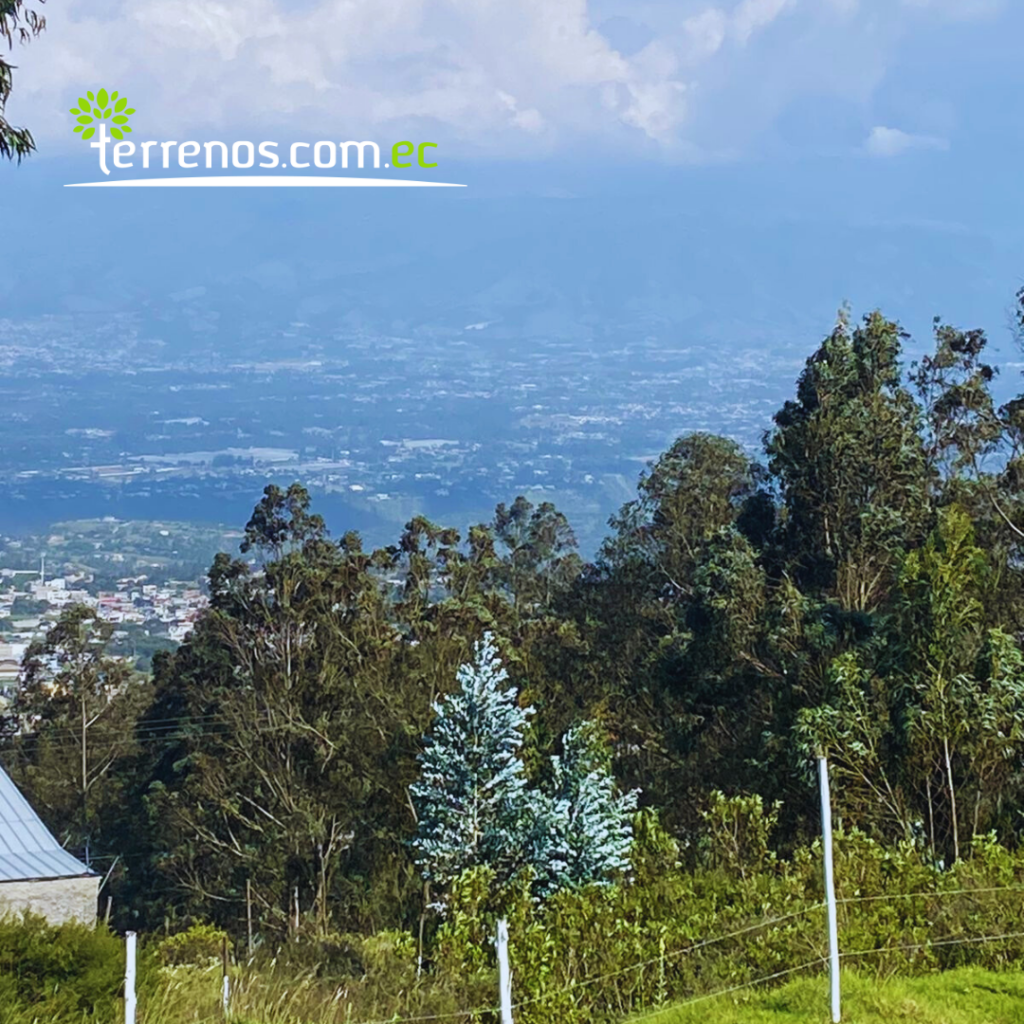 Vista adicional de terreno en venta en Quito, Pichincha