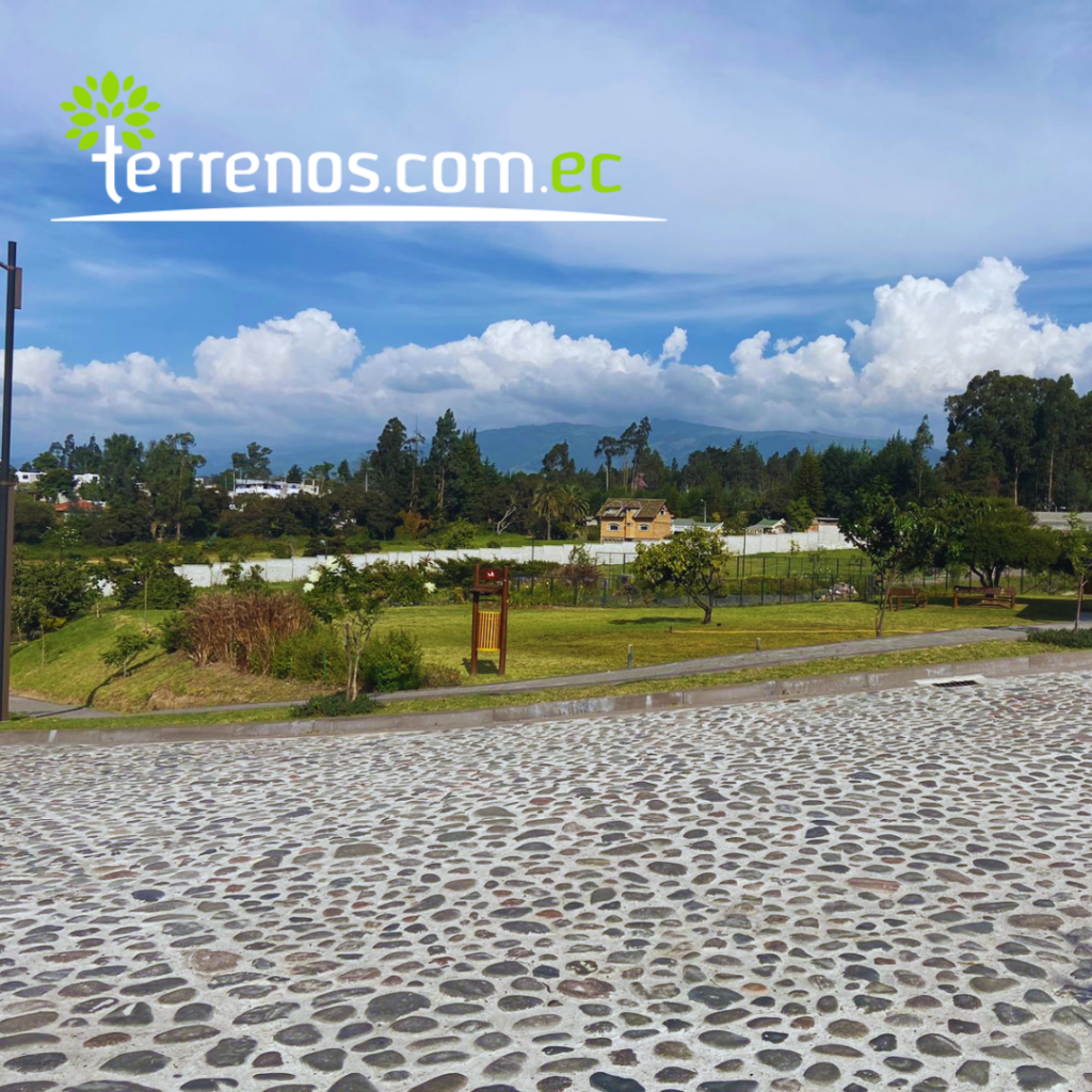 Vista adicional de terreno en venta en Tumbaco, Quito, Pichincha
