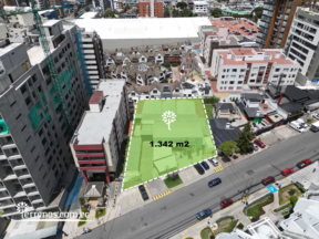 Terreno de venta de 1.342 m2 en la Av. Portugal y 6 de Diciembre