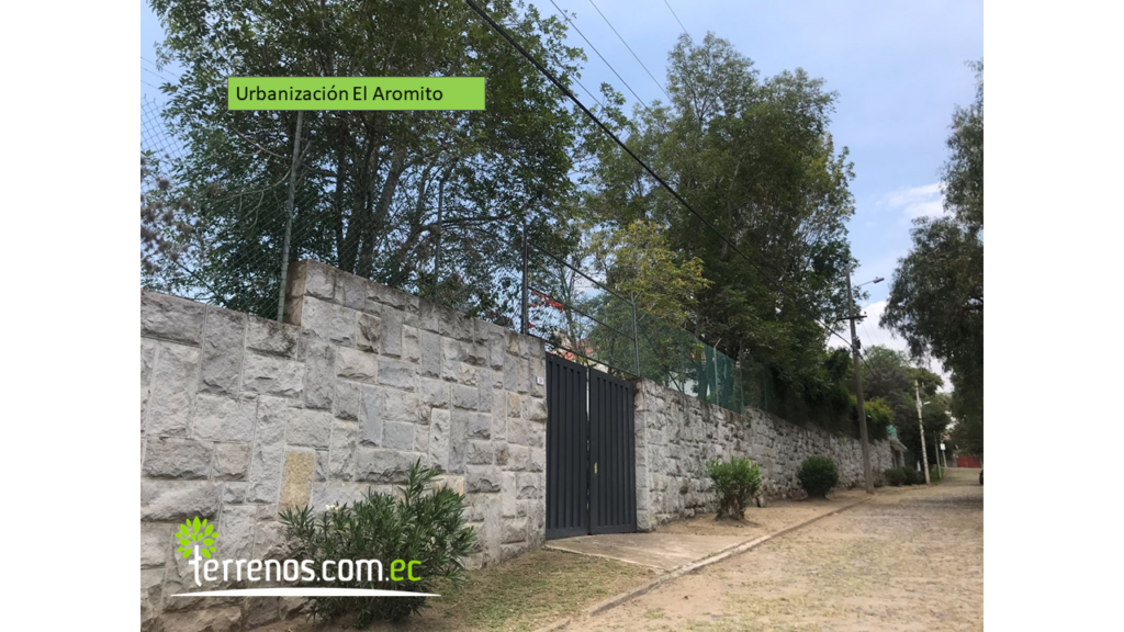 Vista adicional de terreno en venta en Cumbayá, Quito, Pichincha