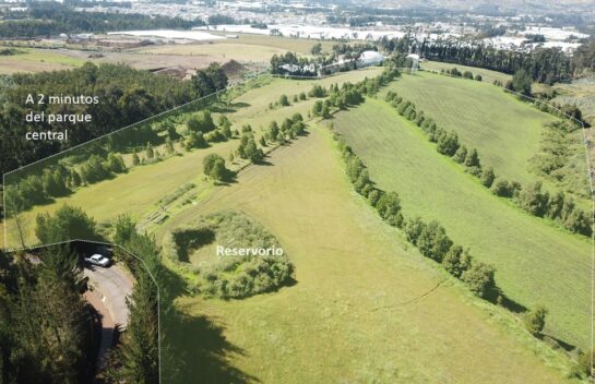 Terreno de venta Tabacundo a 17 hectáreas a 4 minutos del Parque central