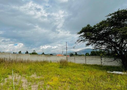 Terreno de venta en Tumbaco de 2.994m2, sector Buena Esperanza