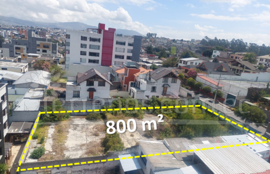 Terreno independiente de venta en Monteserrín 800m² cerca de Av. Eloy Alfaro