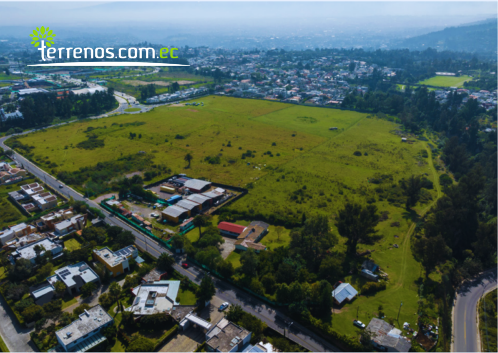 Vista adicional de terreno en venta en Cumbayá, Quito, Pichincha