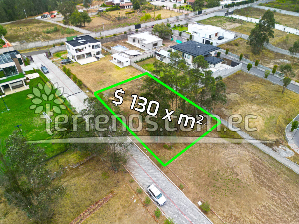 Vista adicional de terreno en venta en Pichincha