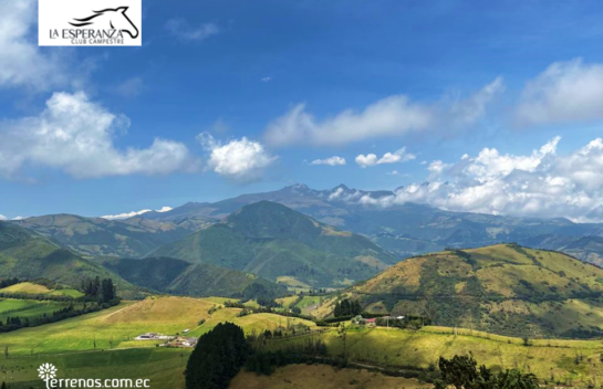 Club campestre La Esperanza lotes de 5 hectáreas urbanizados vía Calacalí a Nono