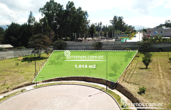 Terreno de venta de 1.014 m2 en urbanización privada en La Morita Tumbaco