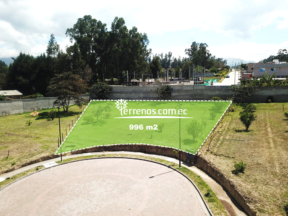 Terreno de venta de 996 m2 en urbanización privada en La Morita Tumbaco