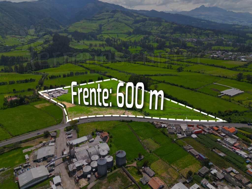 Vista adicional de terreno en venta en Quito, Pichincha