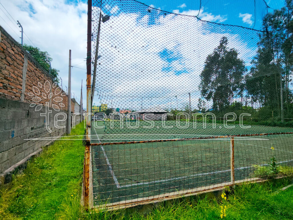 Vista adicional de terreno en venta en Quito, Pichincha