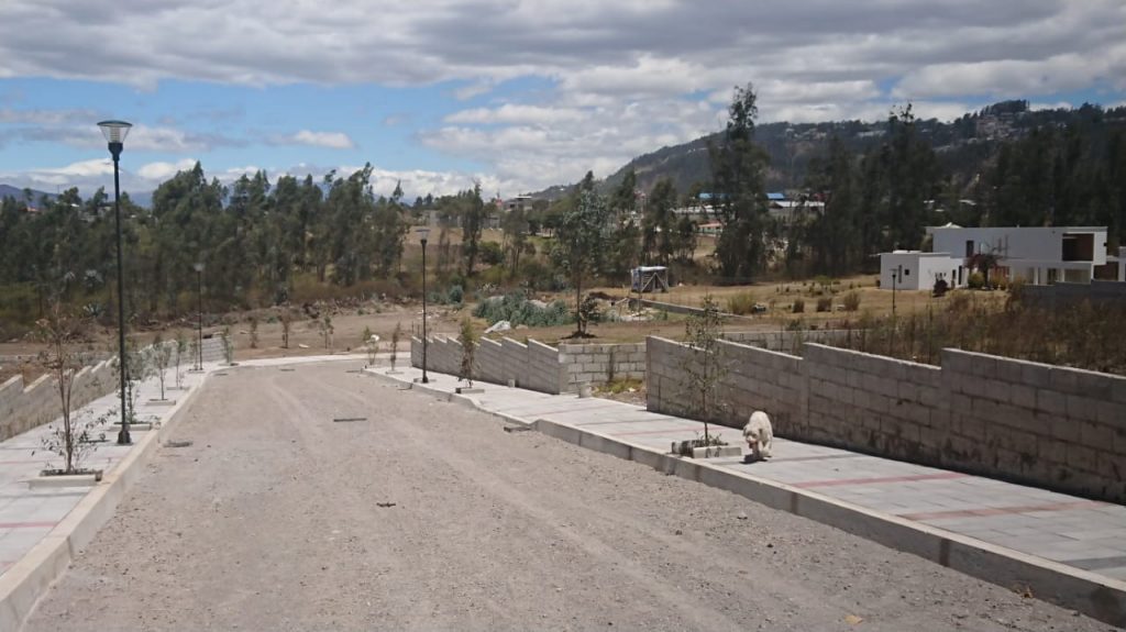 Vista adicional de terreno en venta en LLano Chico, Quito, Pichincha