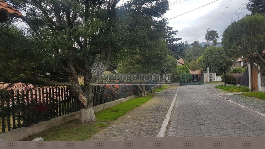Vista adicional de terreno en venta en Cumbayá, Quito, Pichincha