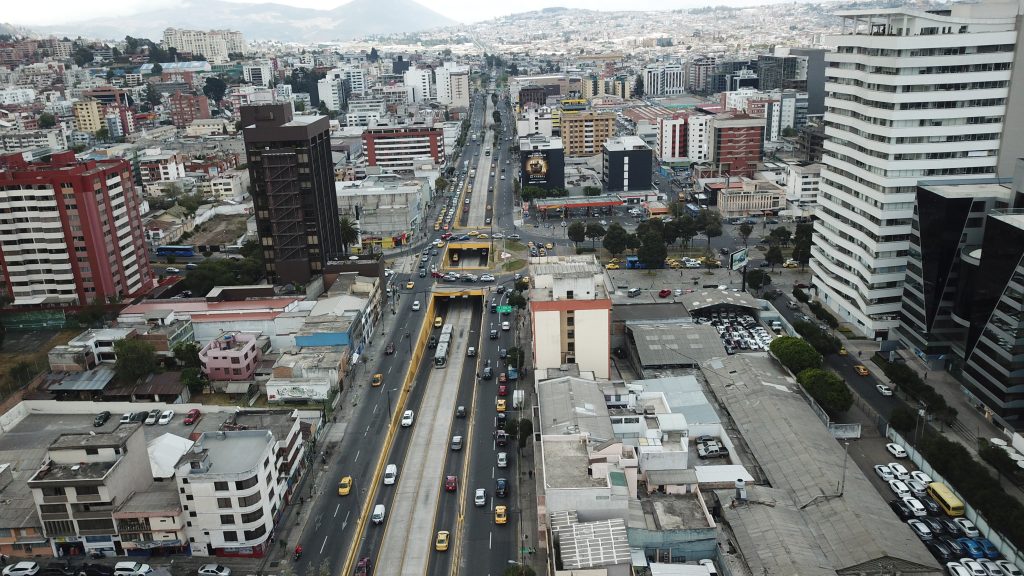 Vista adicional de terreno en venta en Granda Centeno, Quito, Pichincha