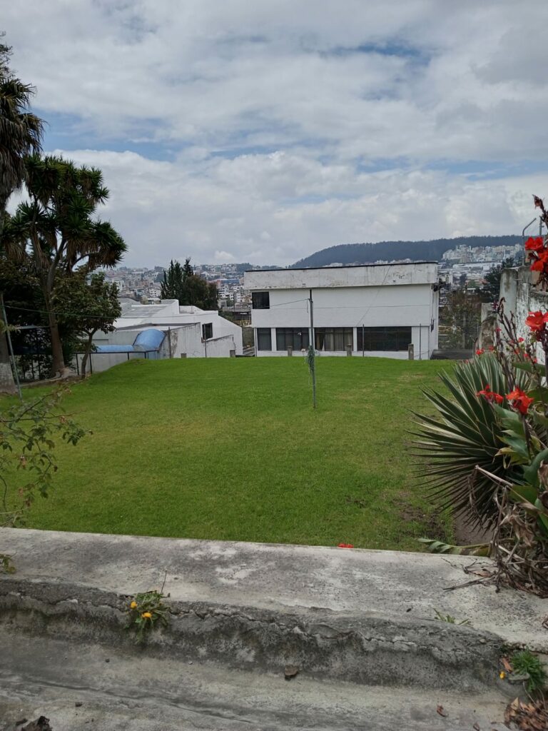 Vista adicional de terreno en venta en Rumipamba, Quito, Pichincha