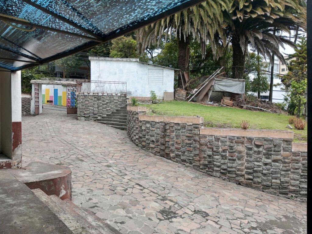 Vista adicional de terreno en venta en Rumipamba, Quito, Pichincha