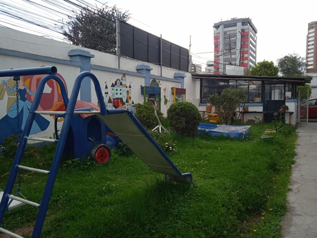 Vista adicional de terreno en venta en Quito, Pichincha