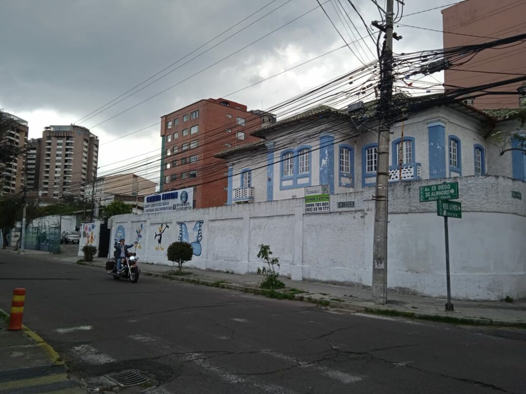 Vista adicional de terreno en venta en Quito, Pichincha