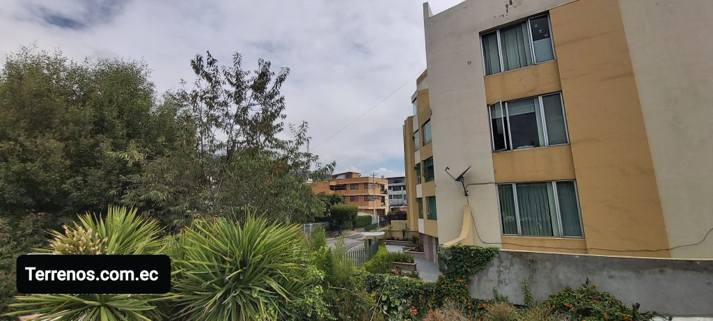 Vista adicional de terreno en venta en Rumipamba, Quito, Pichincha