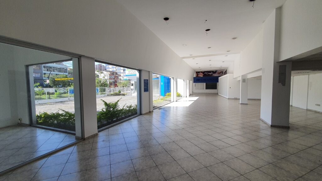 Vista adicional de terreno en venta en La Pradera, Quito, Pichincha