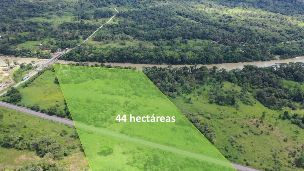 Vista adicional de terreno en venta en El Tena, Napo
