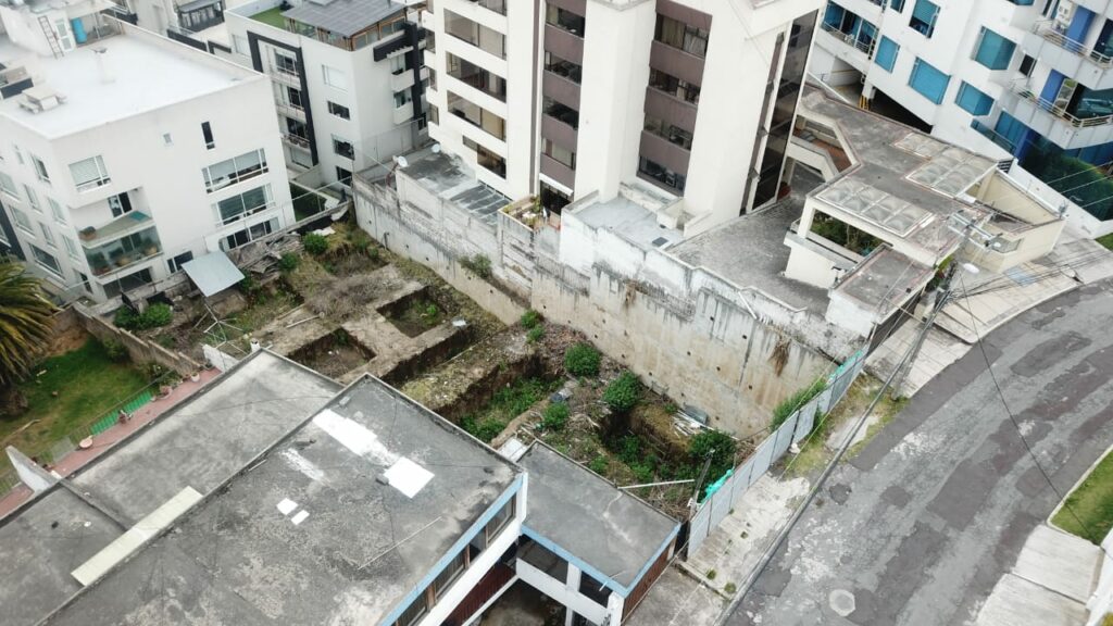Vista adicional de terreno en venta en Quito Tenis, Quito, Pichincha