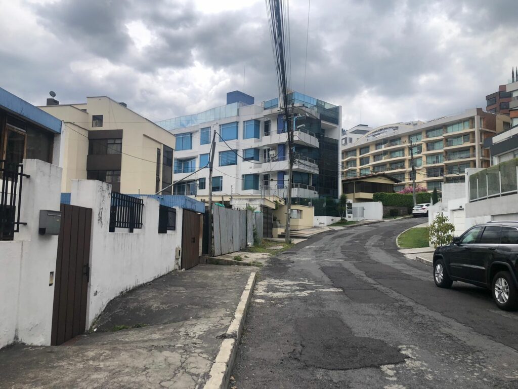 Vista adicional de terreno en venta en Quito Tenis, Quito, Pichincha