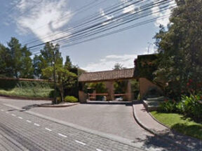 Terreno de venta en Cumbayá 1451 m2 Urbanización LA VIEJA HACIENDA, reservorio de Cumbayá