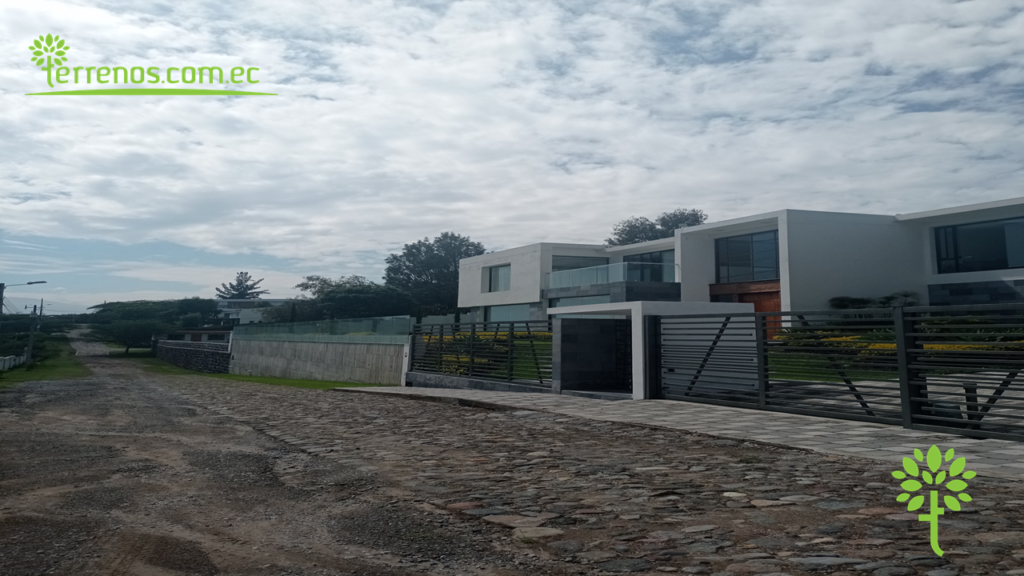 Vista adicional de terreno en venta en Collaqui, Quito, Pichincha