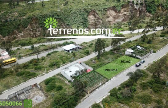 Terreno en venta, Carcelén/Sector Mastodontes/Los Lirios 200m2