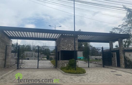 Terreno de Venta 895m2 en Puembo, sector Colegio Highlands