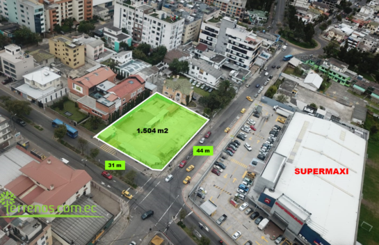 Terreno de venta esquinero en La Gasca 1.504 m2 frente al Supermaxi