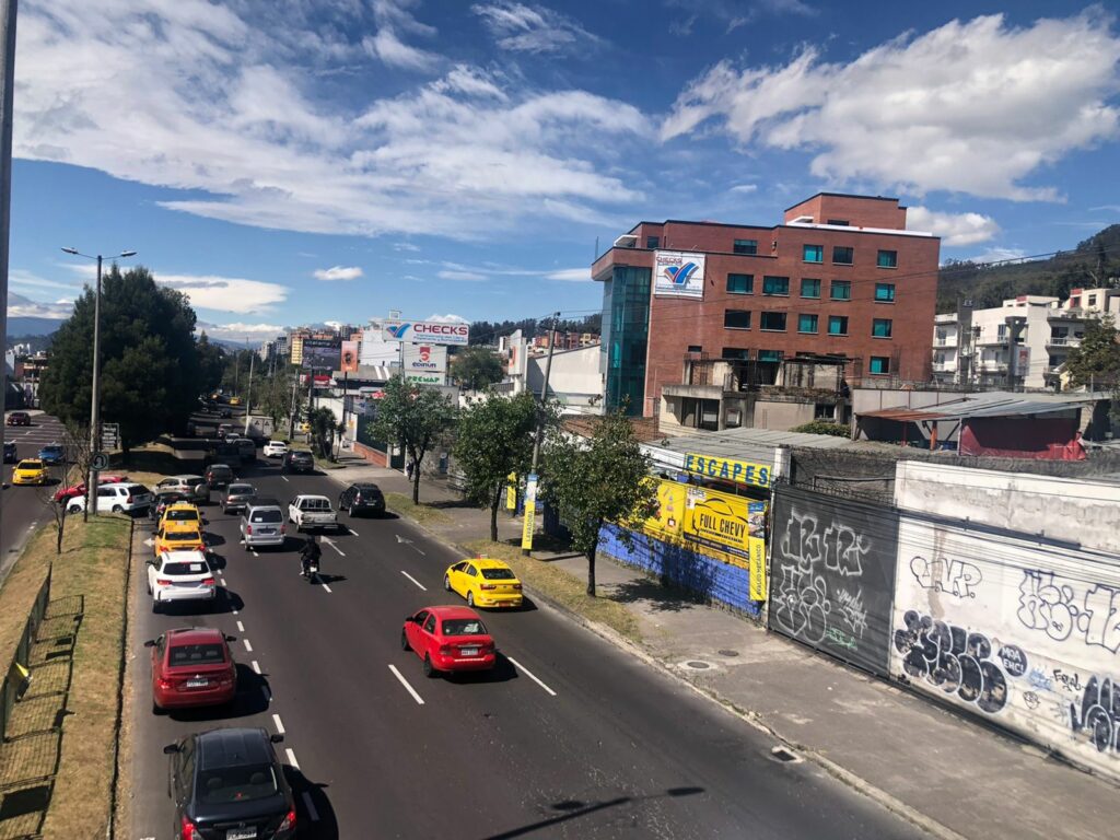 Vista adicional de terreno en venta en Pinar Alto, Quito, Pichincha