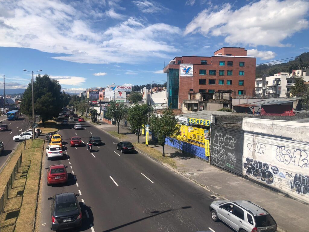 Vista adicional de terreno en venta en Pinar Alto, Quito, Pichincha