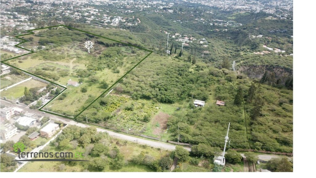 Vista adicional de terreno en venta en Quito, Pichincha