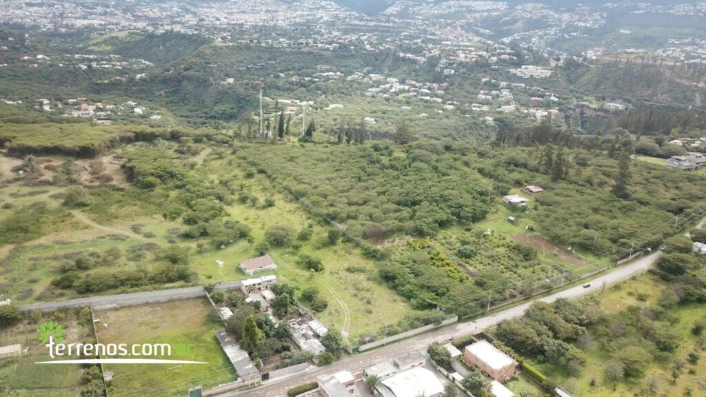 Vista adicional de terreno en venta en Quito, Pichincha