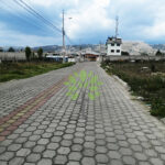Vista adicional de terreno en venta en LLano Grande, Quito, Pichincha
