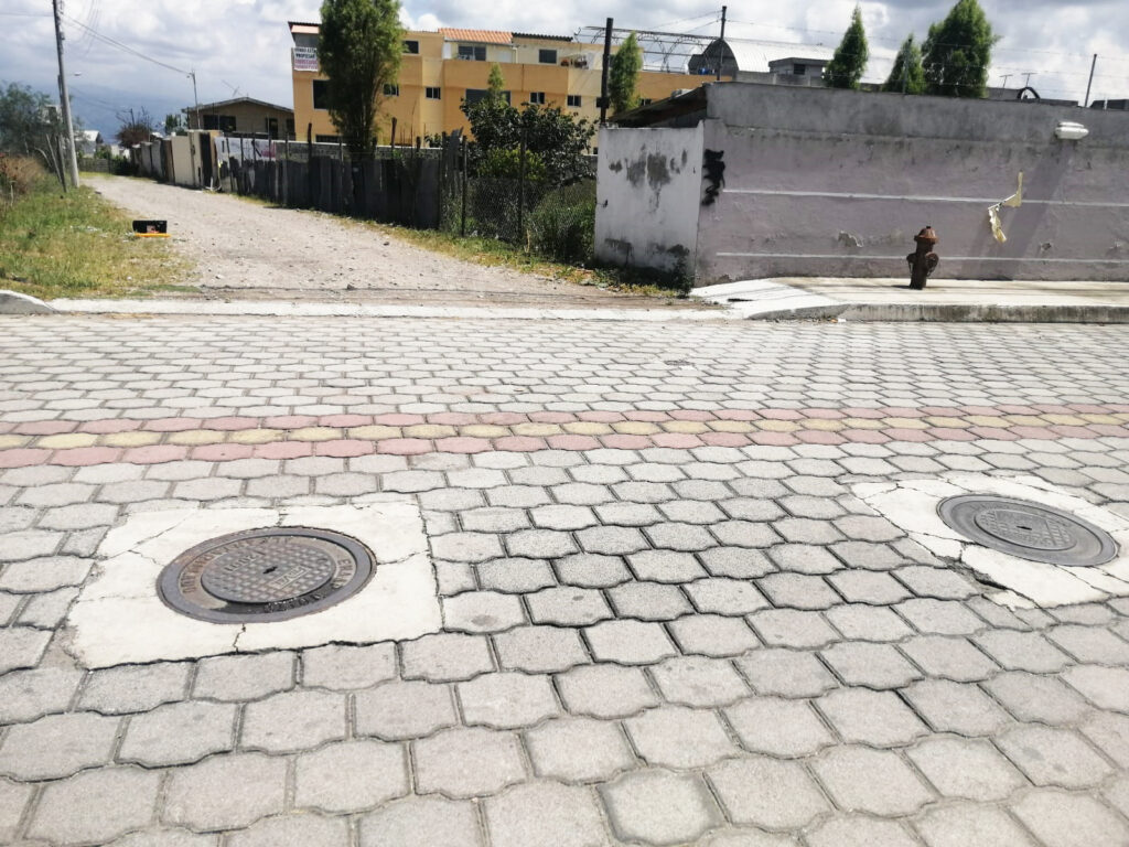 Vista adicional de terreno en venta en LLano Grande, Quito, Pichincha