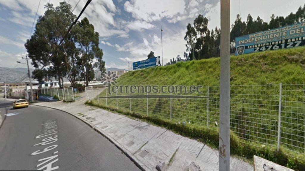 Vista adicional de terreno en venta en La Rumiñahui, Quito, Pichincha