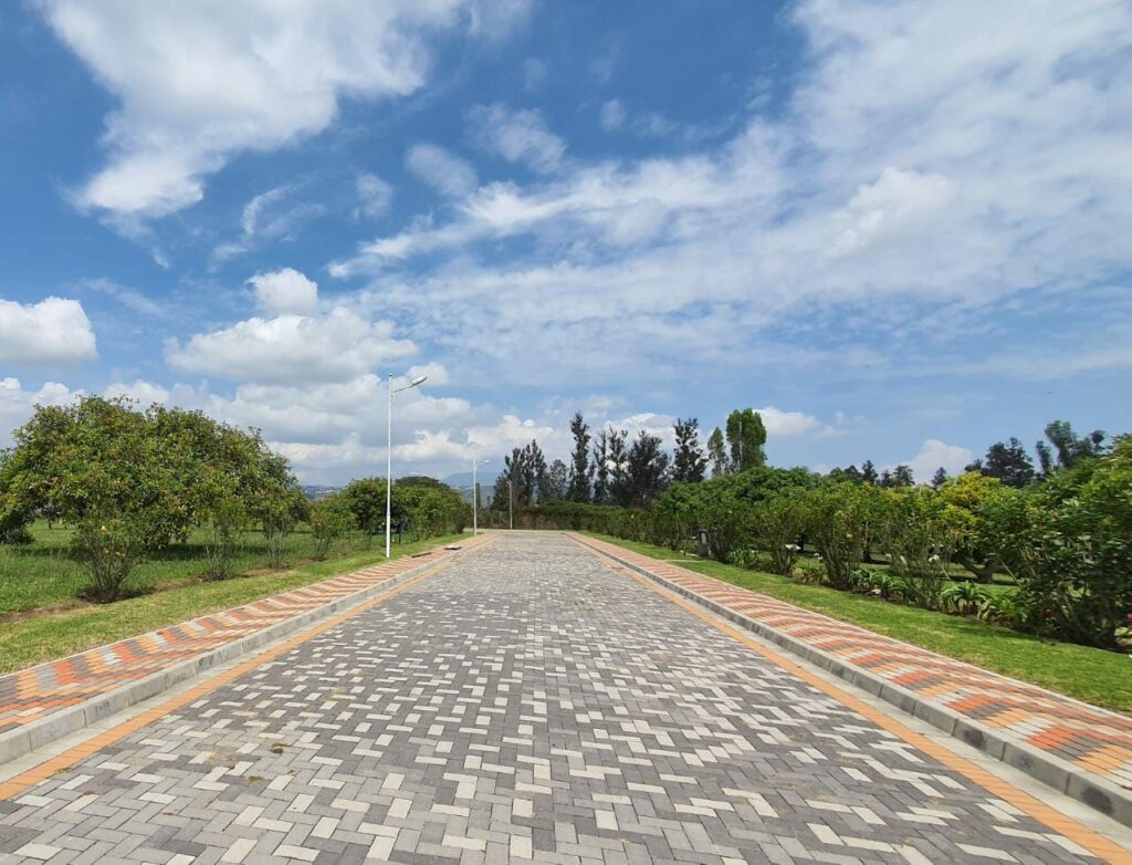 Vista adicional de terreno en venta en Puembo, Quito, Pichincha