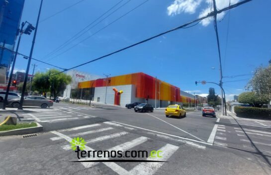 Terreno de venta 374m2  Hipercentro Sector Rio Centro Jipijapa Quicentro Shopping